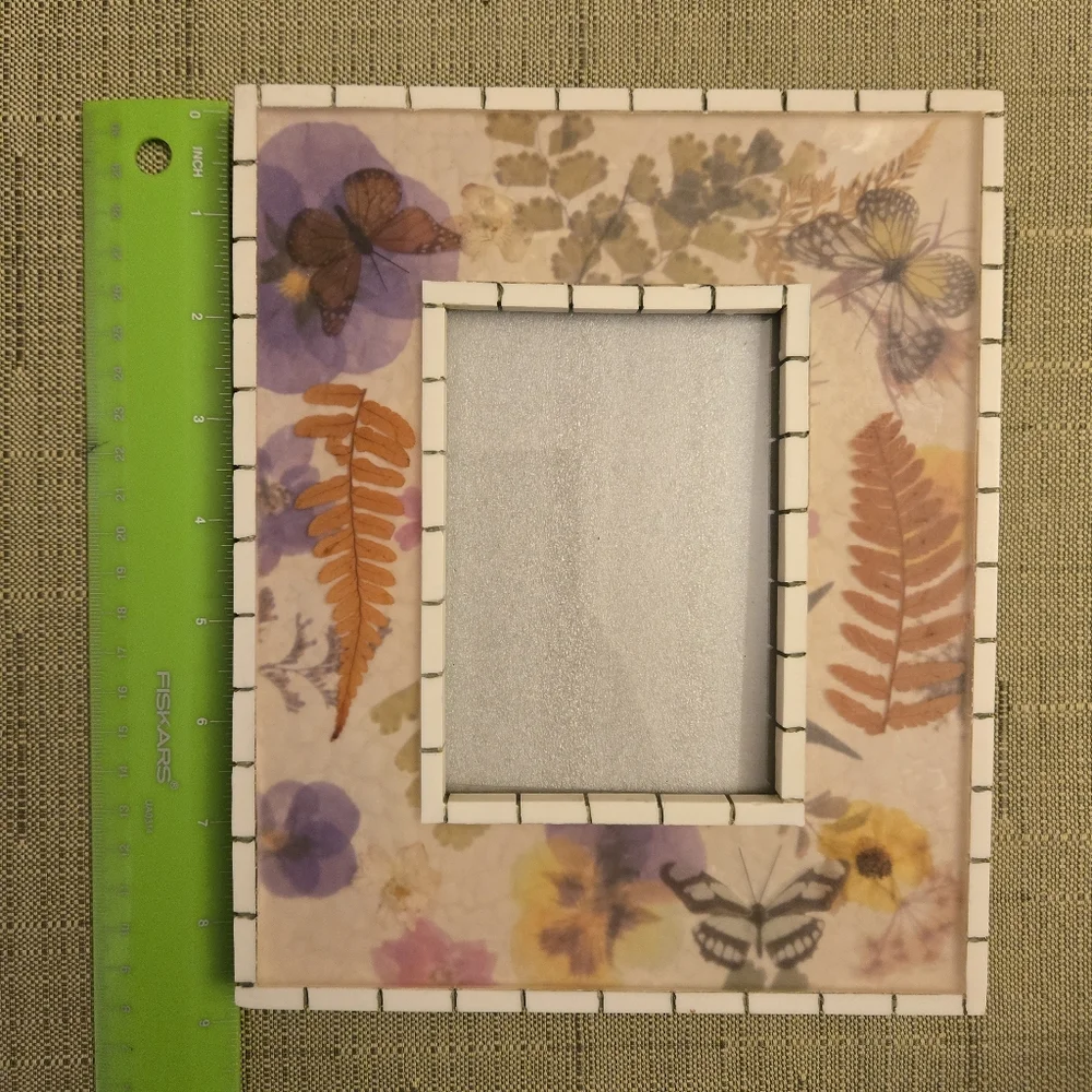 Secret Garden Frame 8.5 x 7